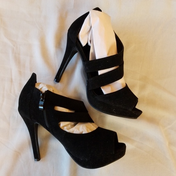 Antloch Designer Shoes - ANTLOCH DESIGNER sz 8 black velvet open toe heels